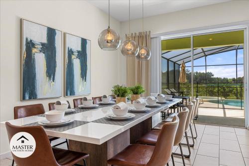12 Bedrooms- 11,5 Bathrooms- Solterra 6052 Bd in Davenport, USA