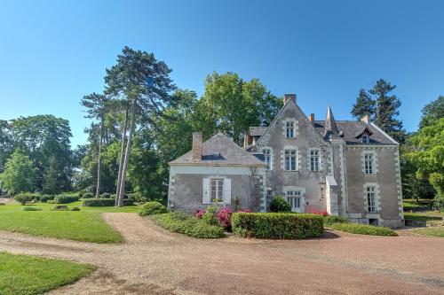 . Château de La Déablère