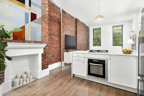 Large 3 Bedroom in Flatiron NYC