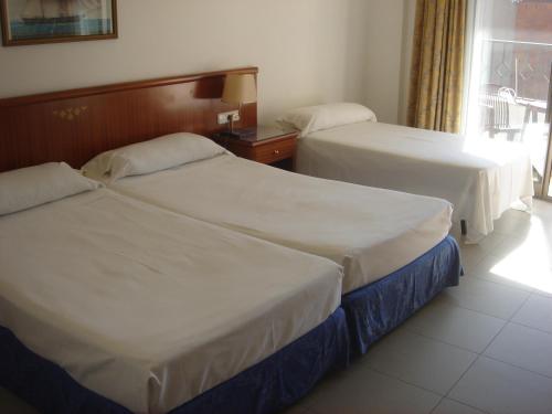 Triple Room (3 Adults)
