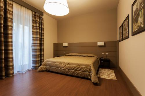 Albergo Vittoria - Tap to explore photos