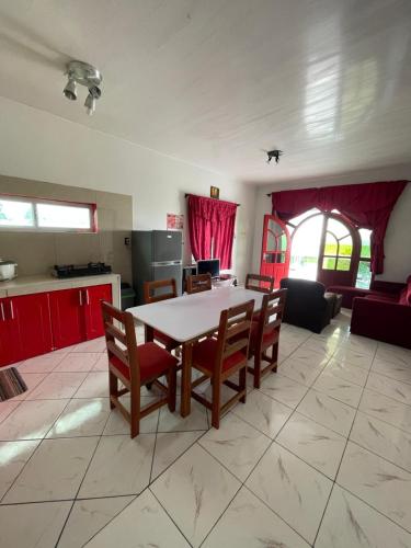 廚房, Zeedijk Resort Nickerie in 尼烏尼科里