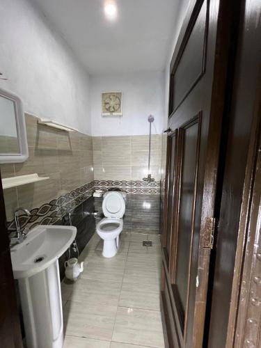 Oriole Luxury Hotel - image 10