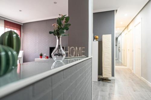 Lobby, Bonito, Practico y muy bien comunicado in Moratalaz