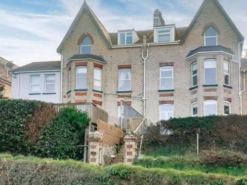 Chambercombe Villa - Harbour View, Decking, Garden, Games Room, sleeps 20