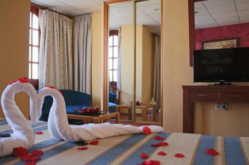 Hotel La Curva - image 12