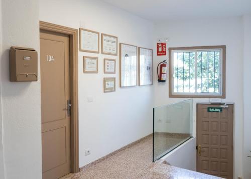 ล็อบบี้, Pensión Alcalá (Pension Alcala) in เกียเดอิโซรา