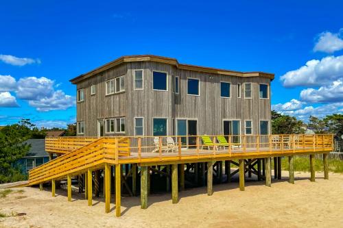 Erie Street Retreat in Ocean Bay Park, USA