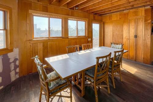 Erie Street Retreat in Ocean Bay Park, USA