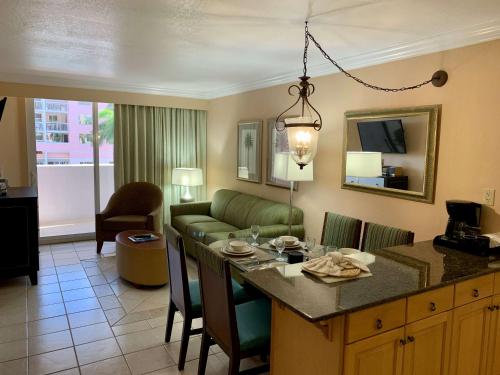Palm Beach Shores Resort and Vacation Villas - image 12