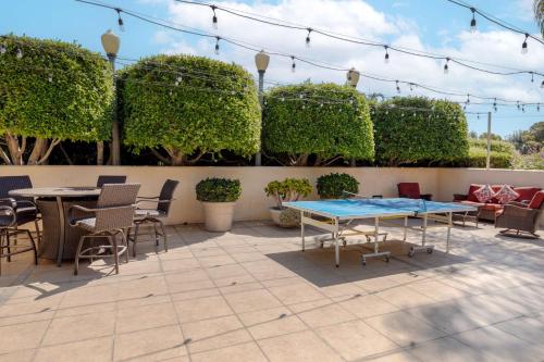Best Western Plus South Coast Inn - image 10