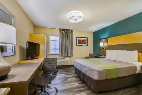 Studio 6  Lenexa, KS - Overland Park in Lenexa