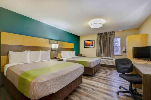 2 queen beds