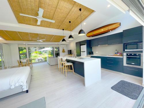 Driftwood Villa's - Scotts Head in สก็อตส์ เฮด