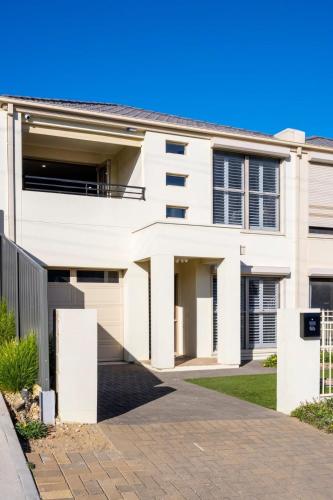 Christies Breeze a luxurious getaway by the sea in Christies Beach