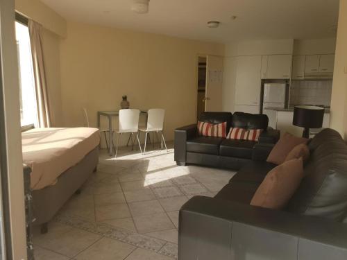 Surfers Holiday Apartments (Aloha) in Gold Coast