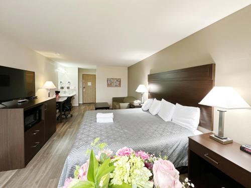 Econo Lodge Washington Harbor - image 14