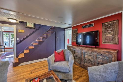 Walk to Dtwn Historic Home in Eureka Springs in Eureka Springs, USA