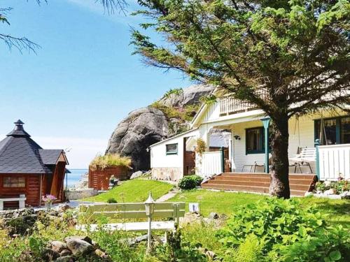 . 8 person holiday home in skudeneshavn-By Traum