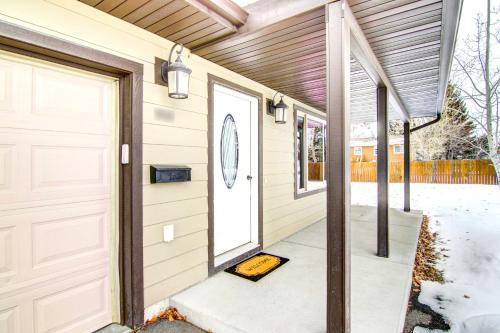 Cozy Belgrade Home Near Skiing, Hiking and Airport! in Belgrade (MT)