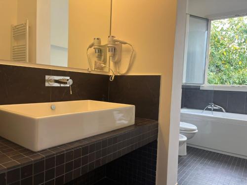 Two Bedroom King Suite with Spa Bath image 1