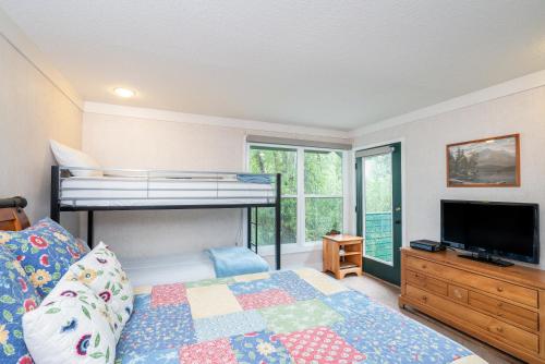 Two-Bedroom Apartment image 8
