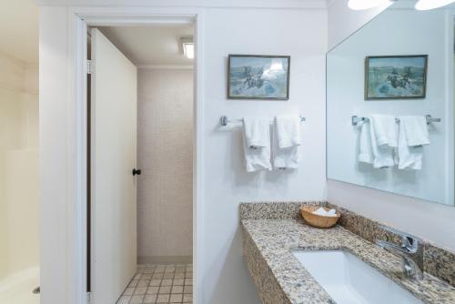 Two-Bedroom Apartment image 7