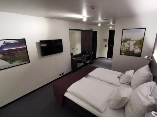 Clarion Hotel Sense - image 8
