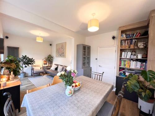 Lovely Four Bed Family Home with Garden
