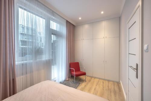 One-Bedroom Apartment image 10