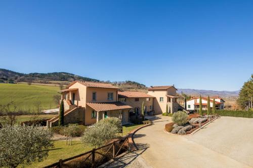 Beautiful villa with private lawn, pool and luxury SPA by VacaVilla Beautiful villa with private lawn, pool and luxury SPA by VacaVilla