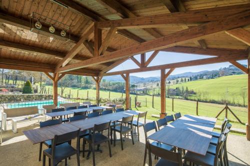 Beautiful villa with private lawn, pool and luxury SPA by VacaVilla Beautiful villa with private lawn, pool and luxury SPA by VacaVilla