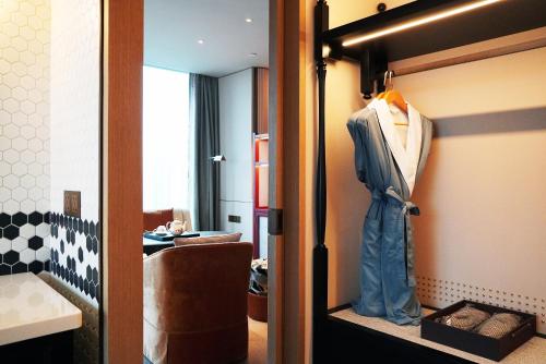 Deluxe Room image 1