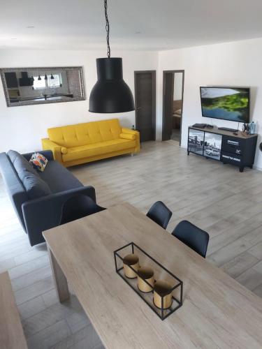 Apartmani Radić Rg (Apartmani Radic Rg) in Rogoznica