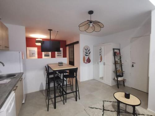 FORUM JULII - Centre historique - Suite tout confort - Wifi in Frejus városközpont