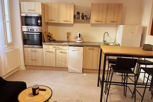 FORUM JULII - Centre historique - Suite tout confort - Wifi in Frejus városközpont