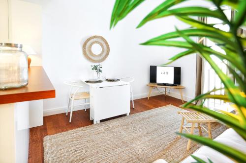 Watermelon Sugar Apartment - image 2
