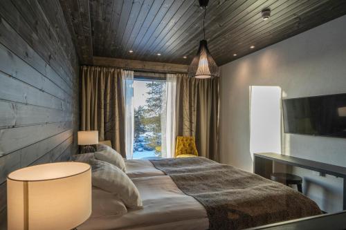 3 twin beds
