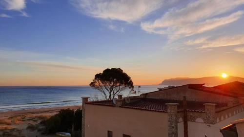 沙灘, Elios casevacanze sulla spiaggia in 阿爾卡莫