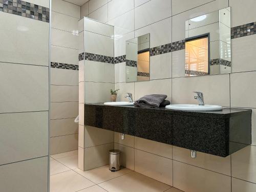 Baño, TaTe Village in Windhoek