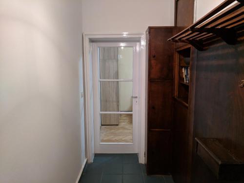 Convenient New Apartment Near Metro Station by Flat Mаnager, Sofia (Foto 7)