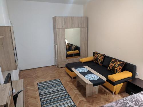 Convenient New Apartment Near Metro Station by Flat Mаnager, Sofia (Foto 2)