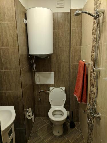 Convenient New Apartment Near Metro Station by Flat Mаnager, Sofia (Foto 9)