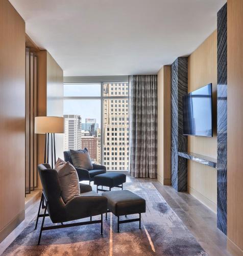 433892734 Loews Kansas City