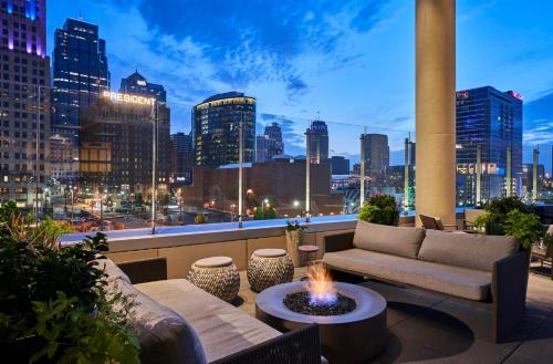 433892748 Loews Kansas City