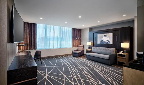 433892756 Loews Kansas City
