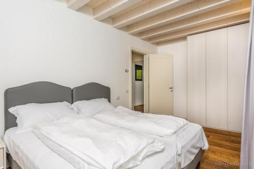 帕拉佐琪麦丽公寓