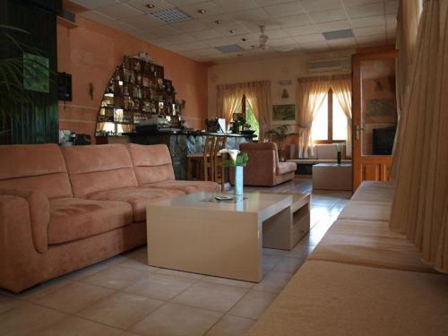 Bar/lounge, Pension Aretoussa in Adelianos Kampos
