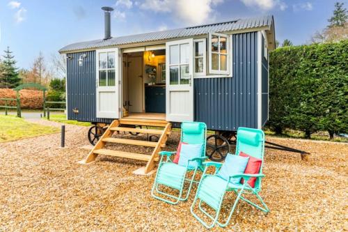 Zunanjost, Nutkins Luxury Shepherd Hut with hot tub close to Lyme Regis in Raymond's Hill