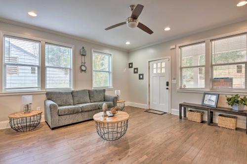 Chic Atlanta Home Less Than 4 Mi to Mercedes-Benz Stadium! in Atlanta, USA